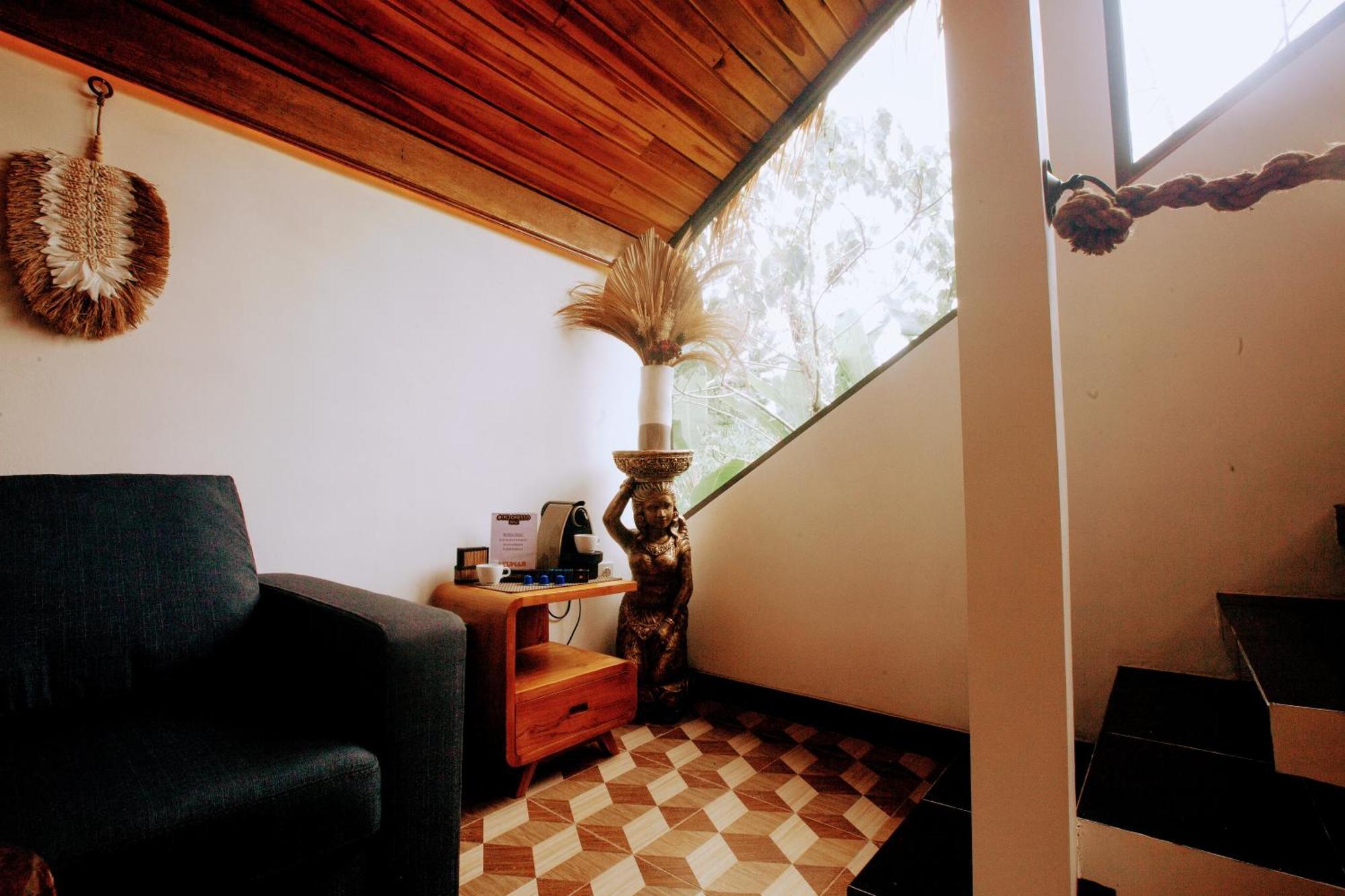 Ayumar Homestay Medewi Pulukan Room photo