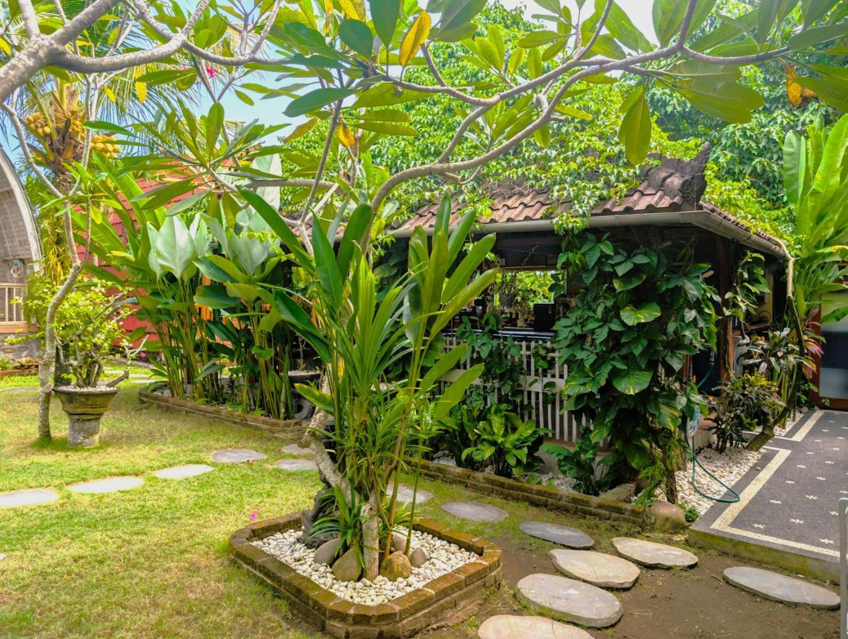 Ayumar Homestay Medewi Pulukan Exterior photo